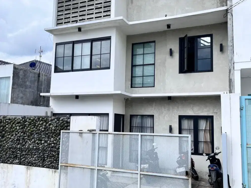 Dijual Rumah Cantik Full Furnished Siap Huni Nyaman Lokasi di Cileunyi