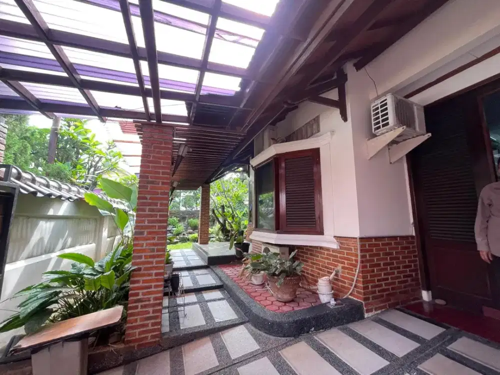 Dijual Rumah di lebak Bulus