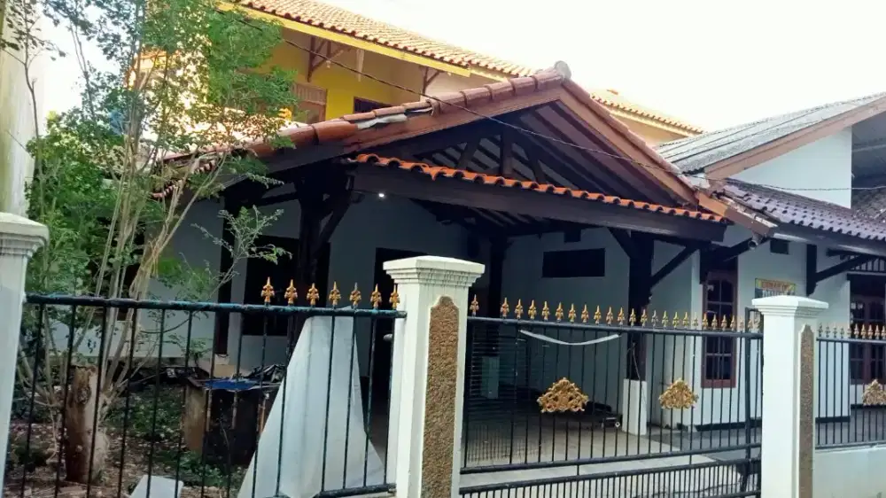 DIJUAL RUMAH 2 LANTAI DEKAT TOLL CISALAK