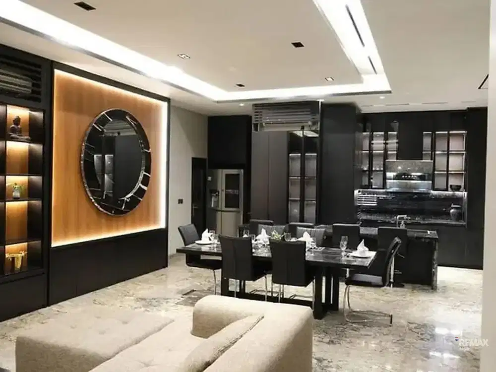 Villa murah lokasi strategis dekat ke Pison Seminyak, dijual.