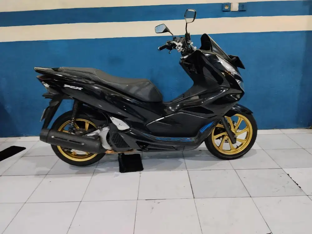 (FOR SALE) Honda vcx 150cc 2018 kondisi gres