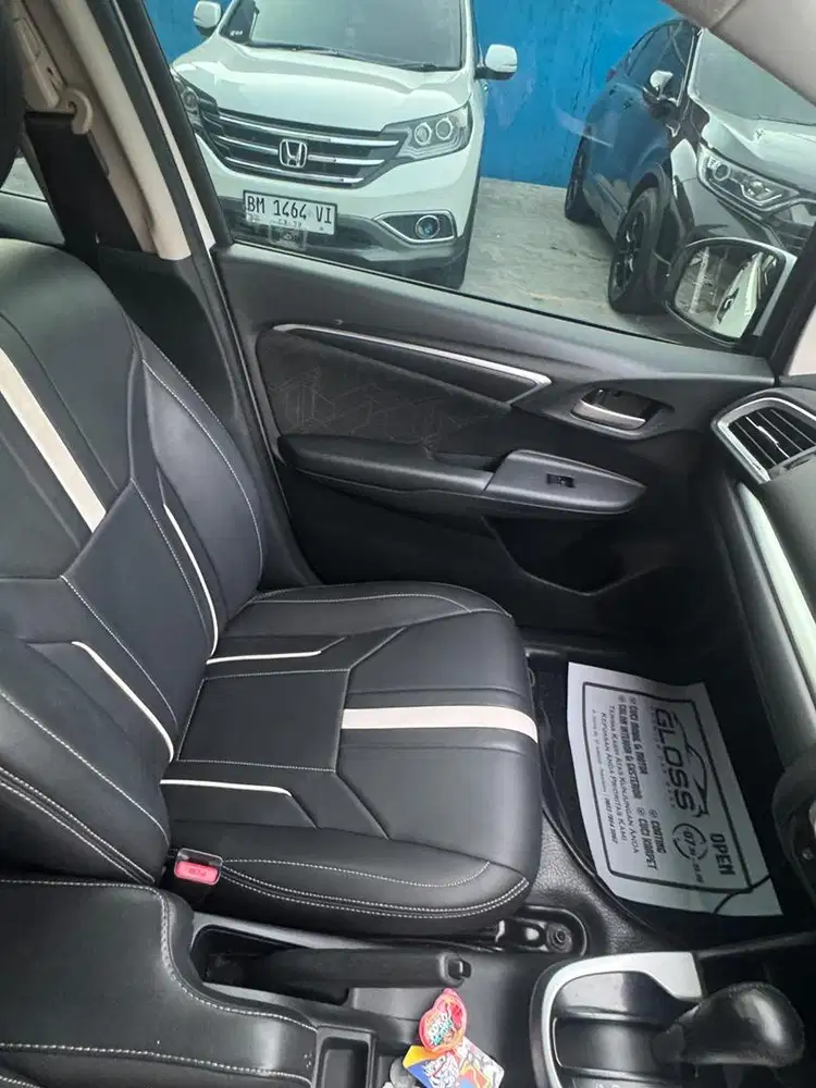 Dijual honda jazz rs 2014 pemakain cewek, terawat, jarang pakai