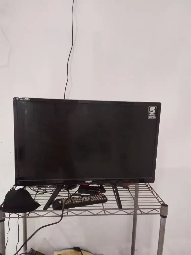 Dijual tv lcd 17 inchi dan antena digital