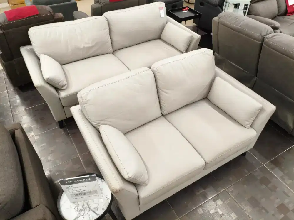 Sofa Livy Fabric – Elegan & Nyaman untuk Ruang Tamu