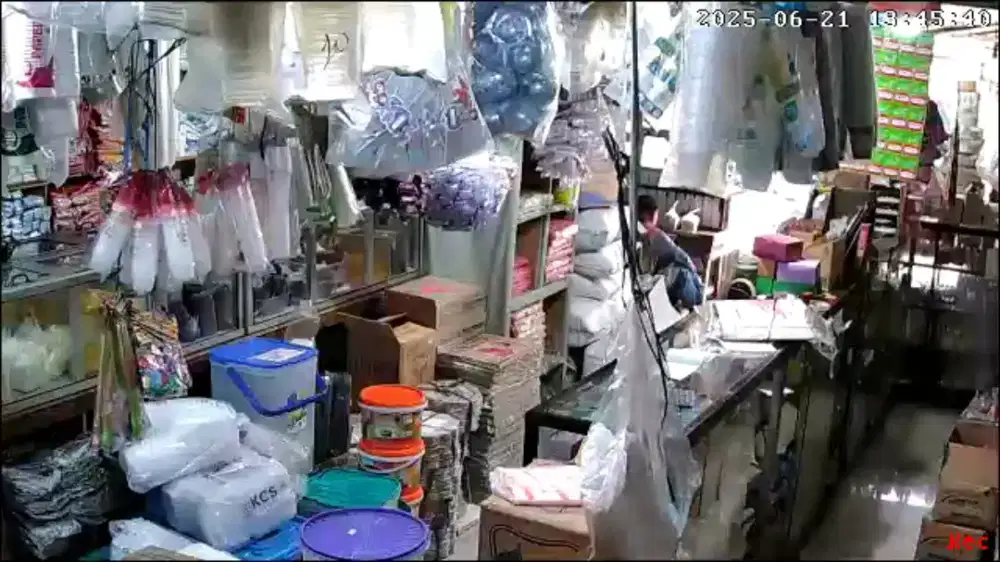 Lowongan kerja untuk karwan toko plastik dan bahan kue