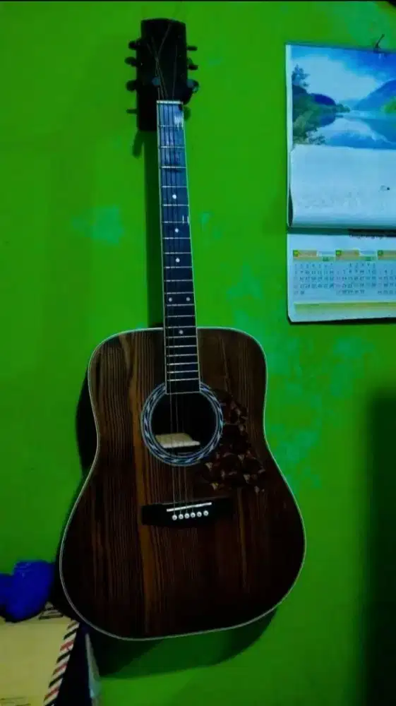 gitar akustik costum cort