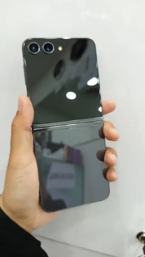 Samsung Z flip 5 8/256