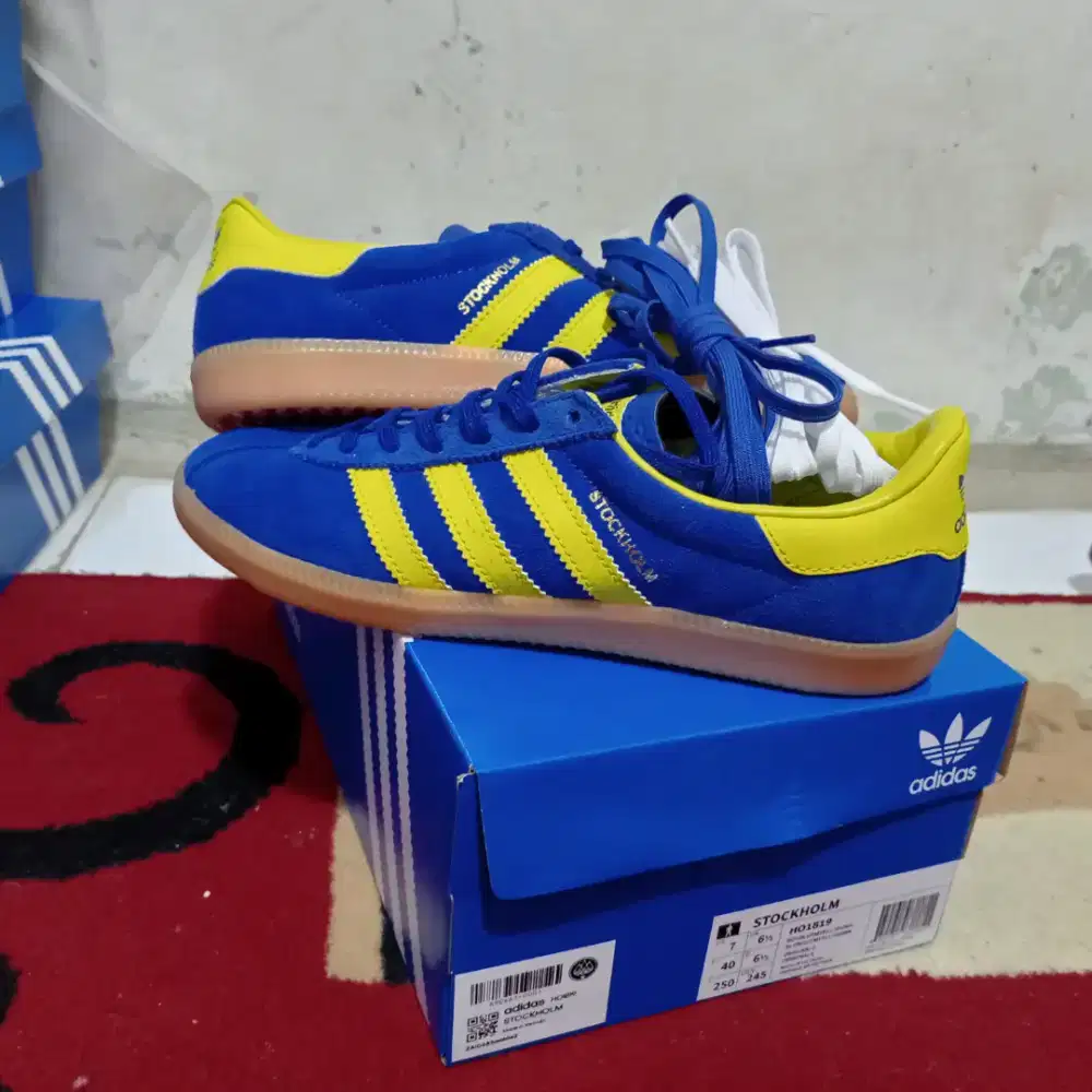 Stockholm Sepatu Casual