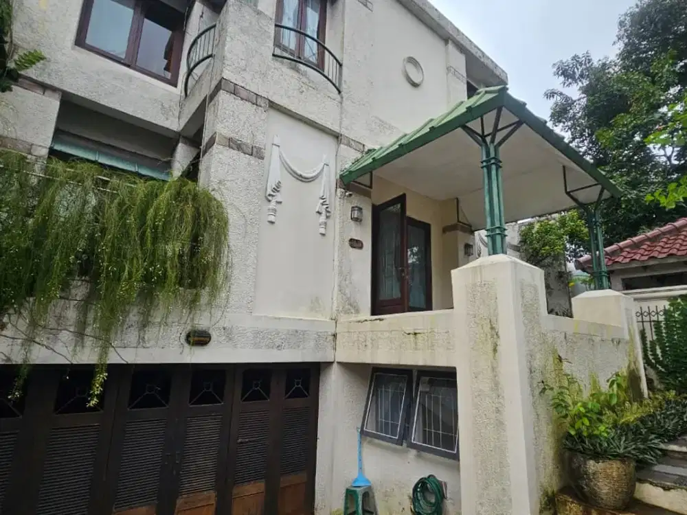 DIJUAL RUMAH CLASSIC  DI PONDOK INDAH JAKARTA SELATAN