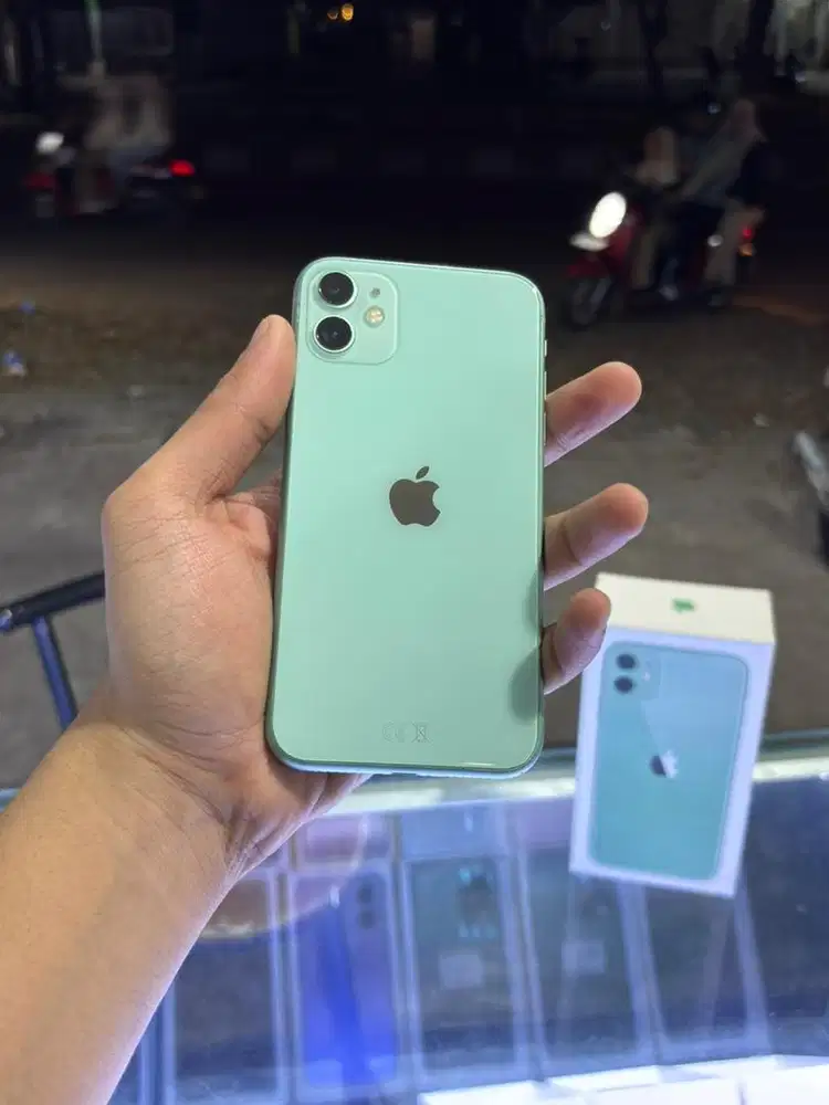 IPHONE 11 128GB, Kondisi Mulus, Lengkap, Bergaransi.