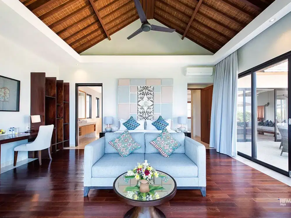 Villa has premium European kitchen forsale in Pandawa.