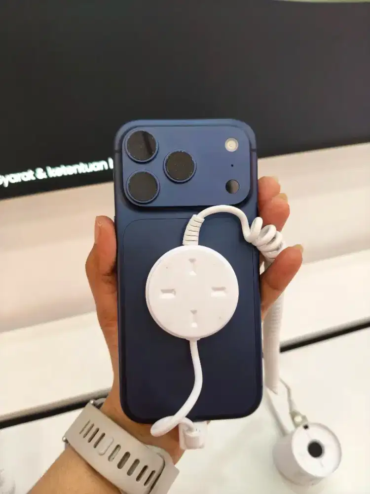 IPHONE 17 PRO 256 DEEP BLUE