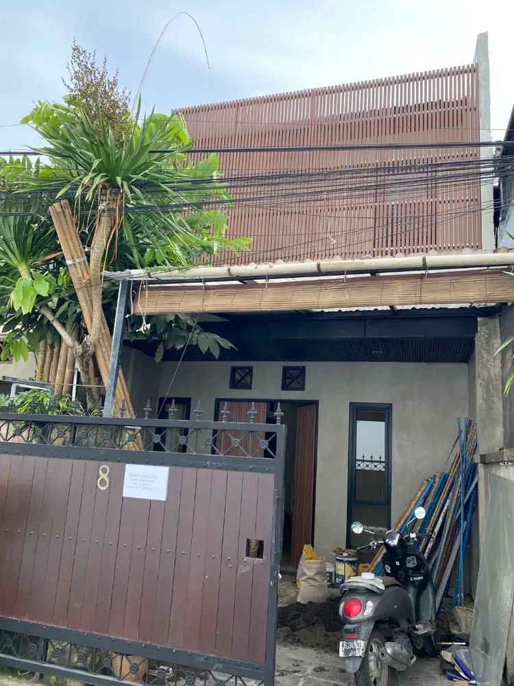 Disewakan rumah tingkat 2 design terkini