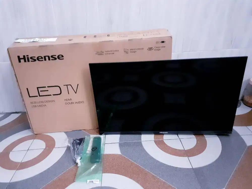 TV LED HISENSE 32IN DIGITAL TV KONDISI NORMAL GARANSI