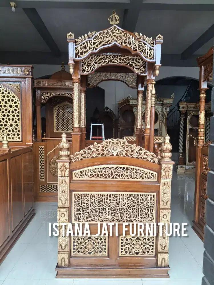 Mimbar masjid khutbah ukir mahkota model terbaru