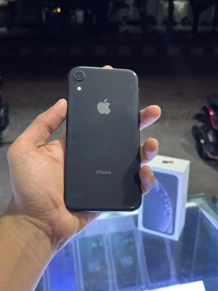 IPHONE XR 64GB, Kondisi Mulus, Lengkap, Permanen.