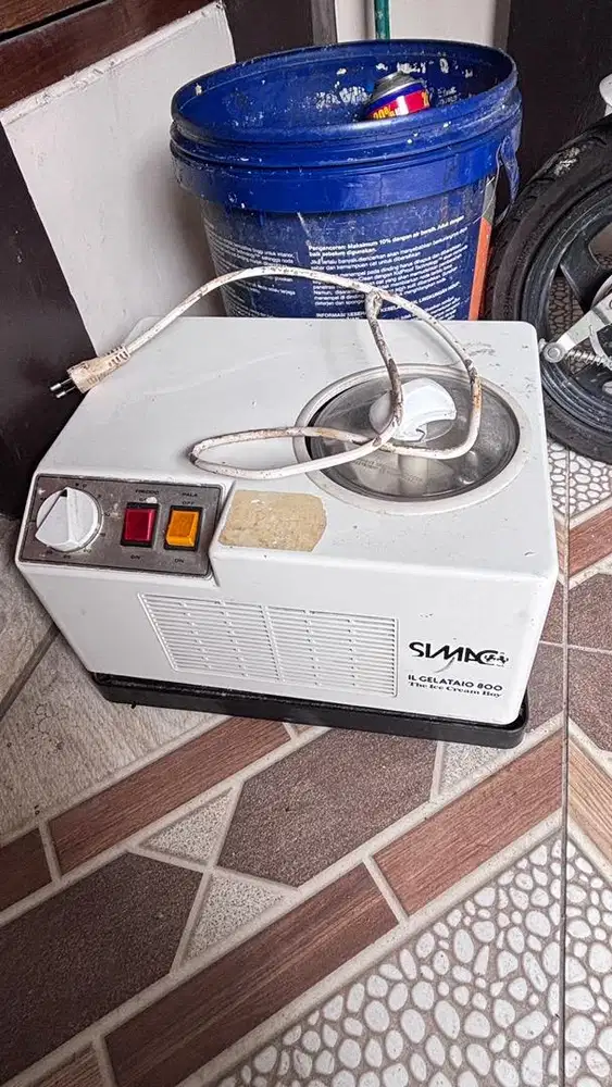 IL Gelataio 800 Ice Cream Maker ( alat pembuat ice cream )