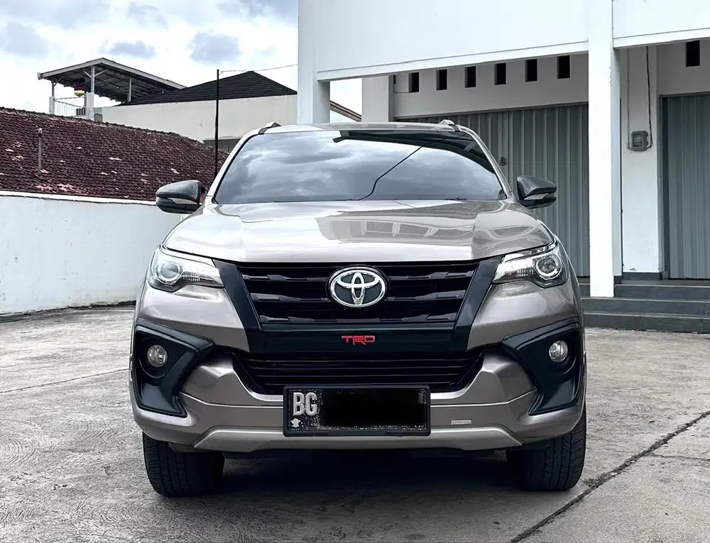 Toyota Fortuner Vrz TRD diesel matic 2018 km 30rb mulus sekali