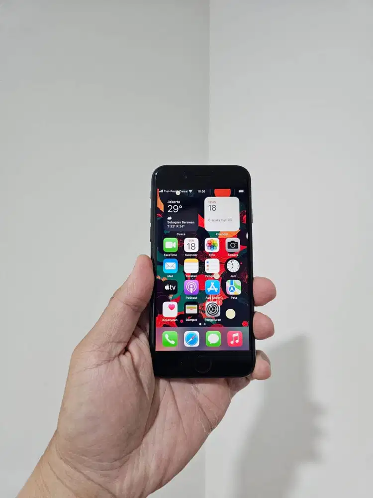 Apple iPhone SE 2 2020 256GB 256 GB Black IMEI Resmi Beacukai / iBox