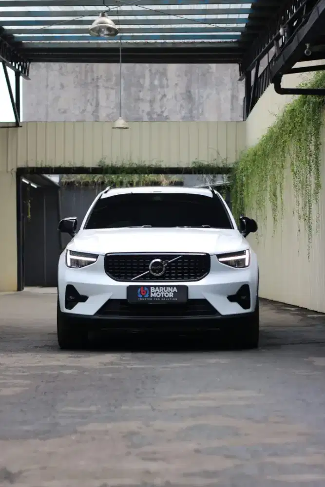 VOLVO XC40 XC 40 XC60 XC 60 RECHARGE FACELIFT 2023 PUTIH