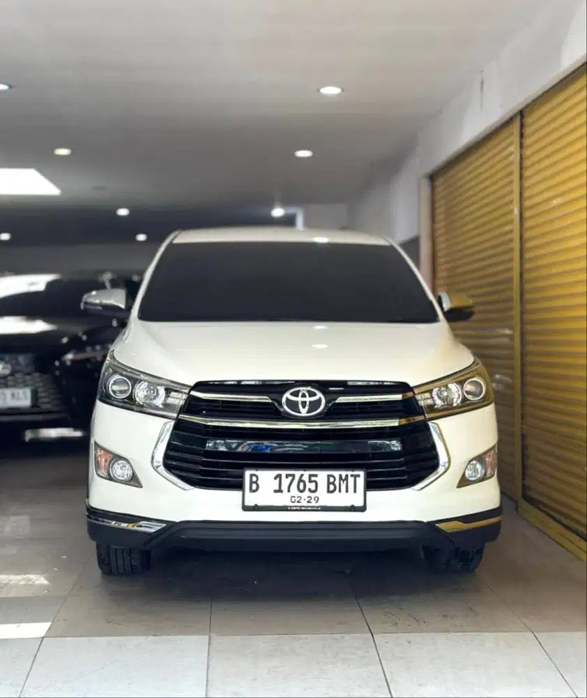 Toyota Kijang Innova Venturer 2.0 2019 February Automatic Putih Metali