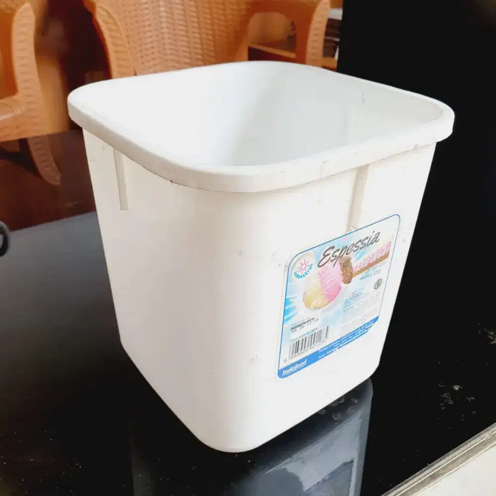 Ember Bekas Es Krim 8 Liter Tanpa Tutup