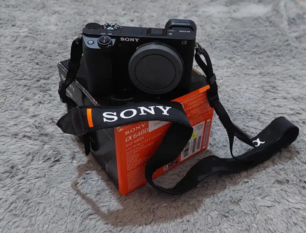 9jt. Sony A6400 Mulus Like New SC1300 Fullset Box–Bonus SDCard&lainnya