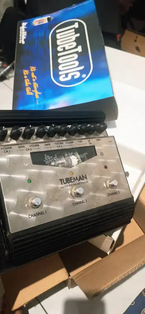 Efek Gitar TUBEMAN MK II Hughes & Kettner