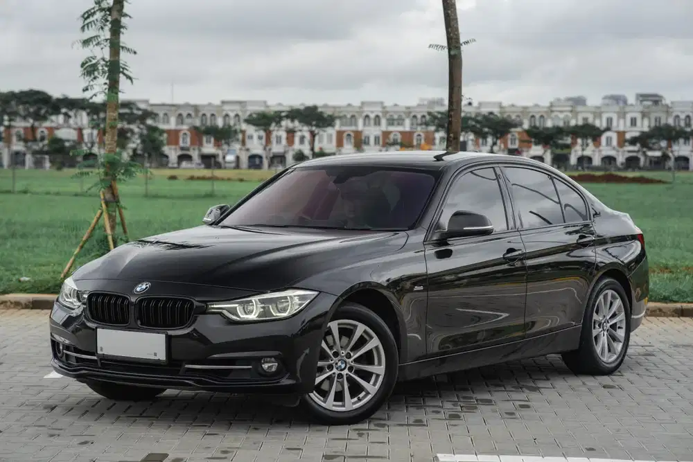 BMW 320i 2018 Bensin