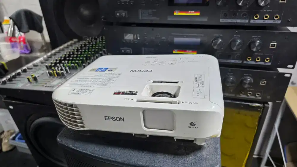 Proyektor epson eb-x500