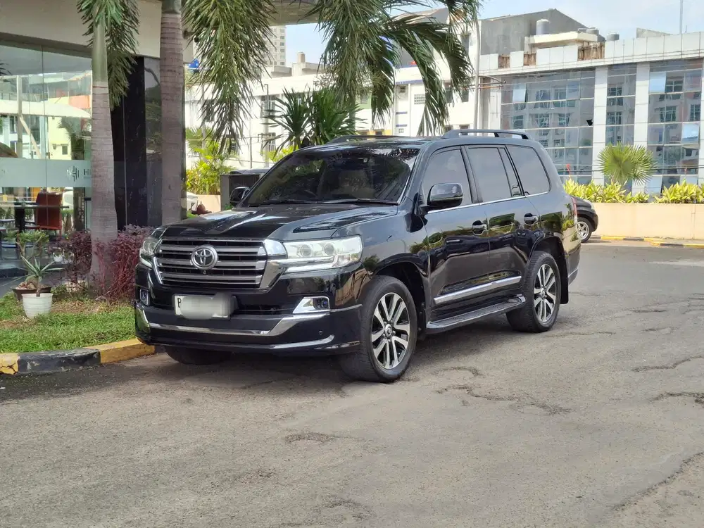 Land Cruiser V8 UK thn 2012 Diesel matic full original