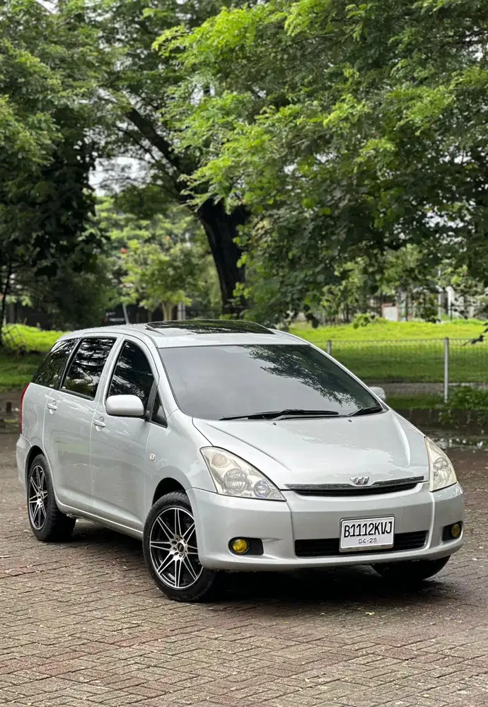 Toyota Wish 2003 Bensin
