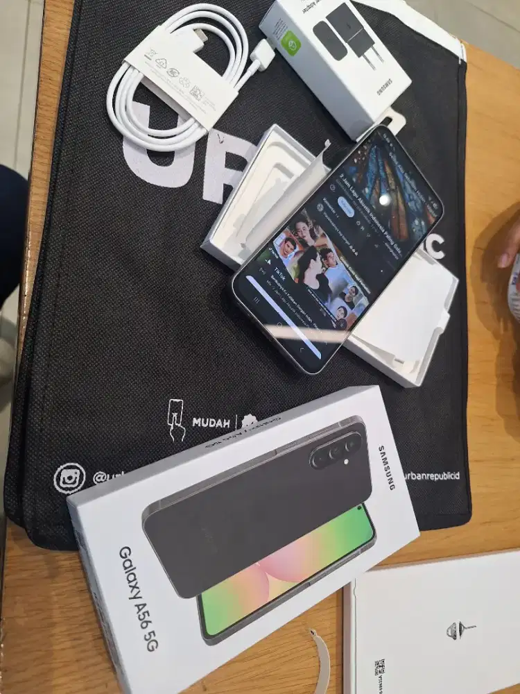 Samsung Galaxy A56¹² ²⁵⁶ Garansi Resmi,Lokasi Di Urban Republic PI