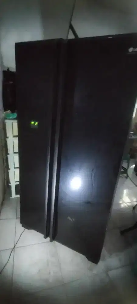 Kulkas side by side LG