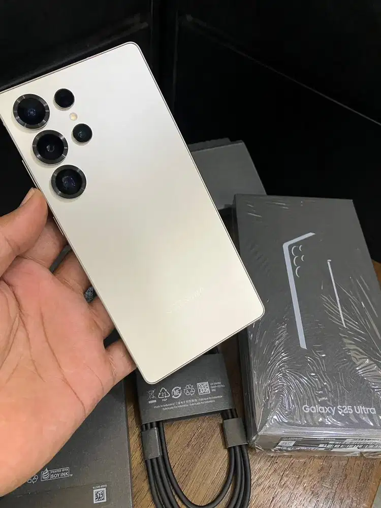 Samsung s25 ultra 512gb like new