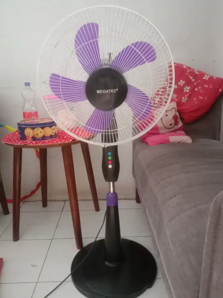 Kipas angin stand