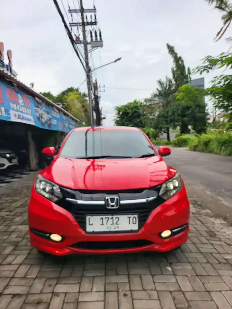 Honda HRV Prestige Sunroof 1.8cc CVT TH 2017