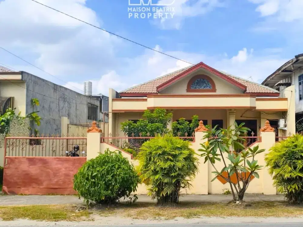 RUMAH BERHALAMAN LUAS COCOK BUAT KOST DLL STRATEGIS DI MEDAN TIMUR - MEDAN