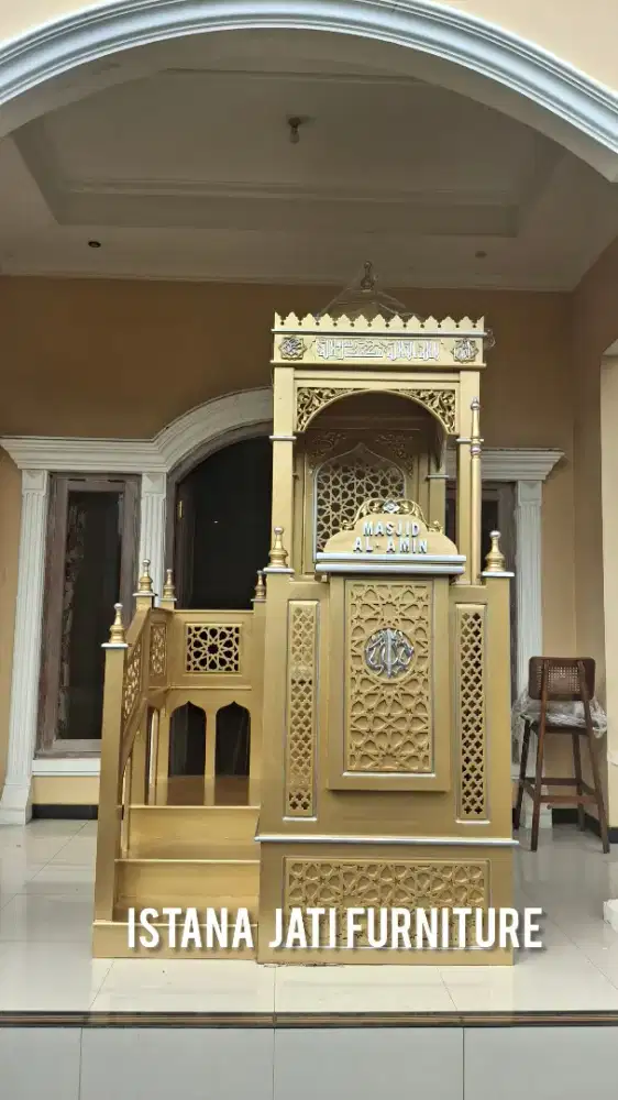Mimbar masjid tangga pintu samping minimalis gold