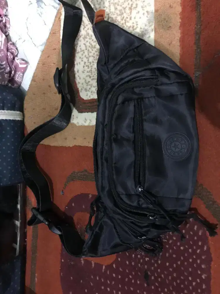 Waistbag Pria & Wanita