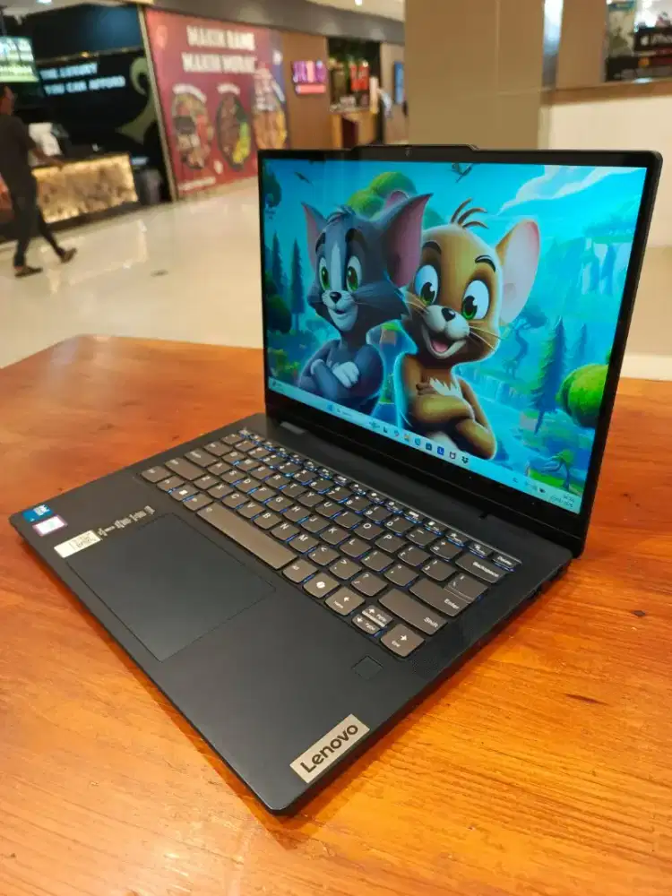 Lenovo ideapad 5i 2 in 1 OLED 141RU9*