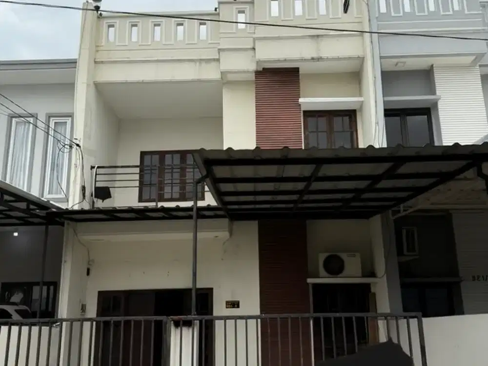 Dijual Rumah 3 Lantai Sektor Sektor 1 E Gading Serpong