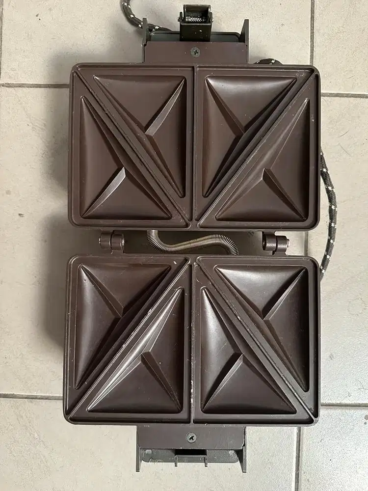 PEMANGGANG ROTI LISTRIK