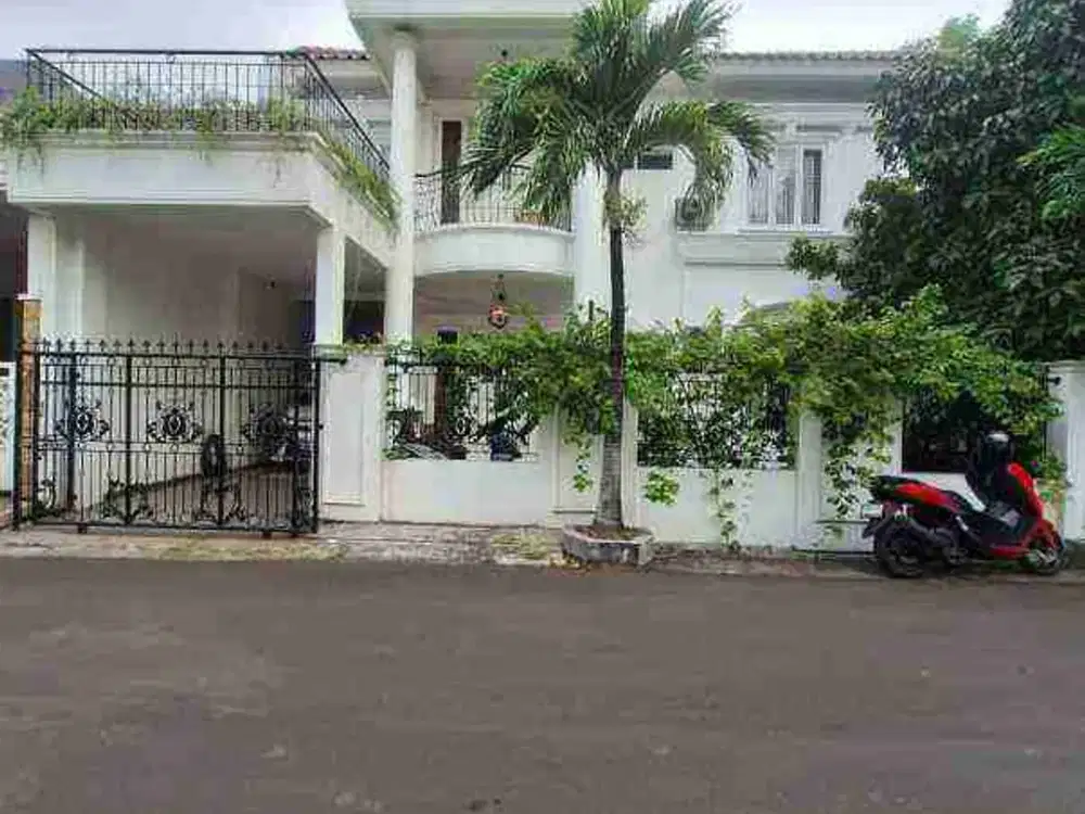 terlalu megah di komplek galaxy - dkt mall