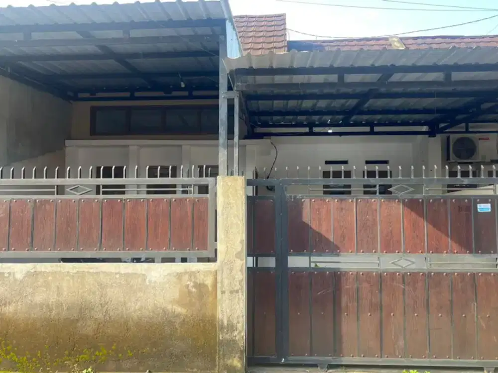 Rumah di kompleks Royal Mataram