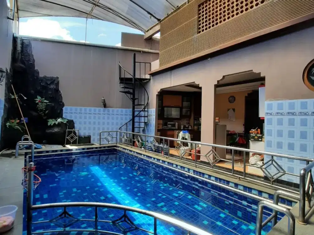 Rumah dengan Swimming Pool di Bintaro Tangsel Sc-10841