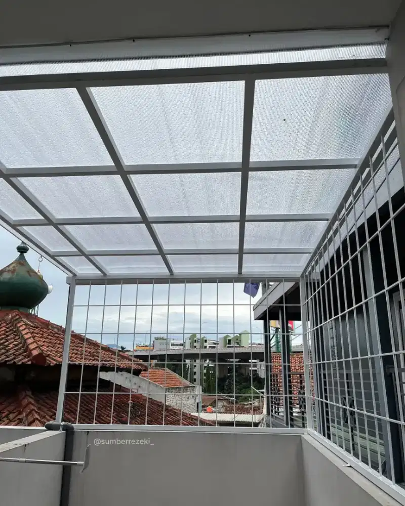 Kanopi atap polycarbonate