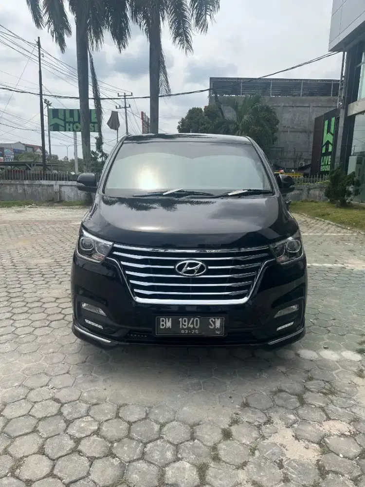 Hyundai H-1 CRDI ROYALE DIESEL AT 2020