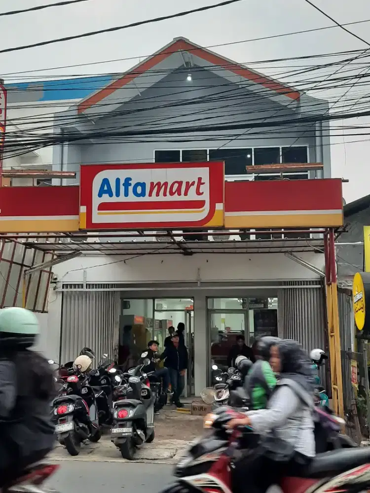 Di kontrakkan RUKO X ALFAMART