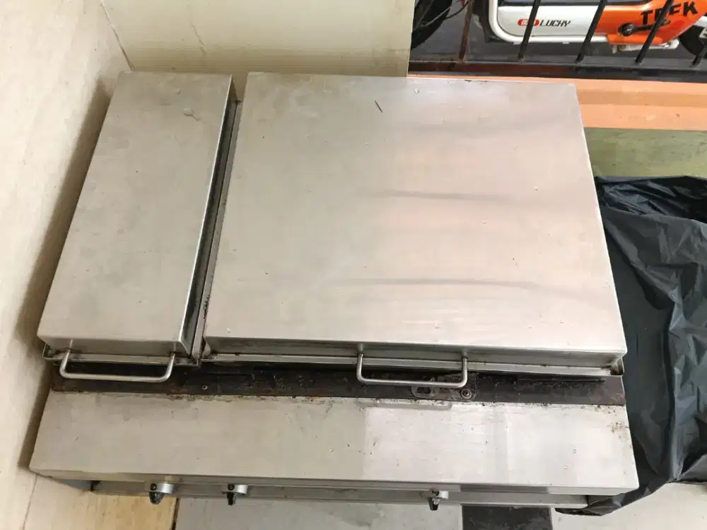 Kompor Tepanyaki Soufle Pancake Burger Roti 2 Wajan untuk Masak